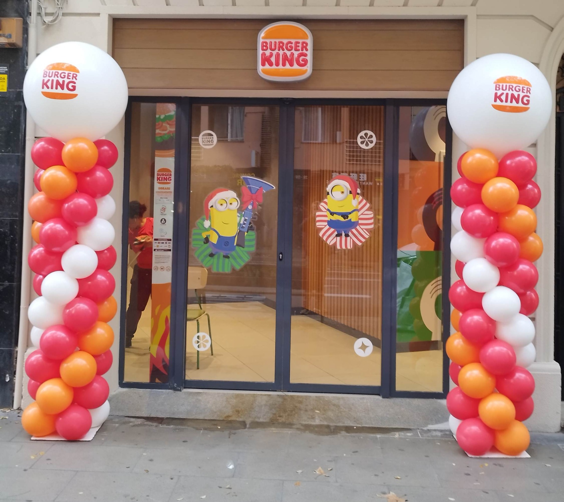 Columnas globos Burger King Sants Barcelona