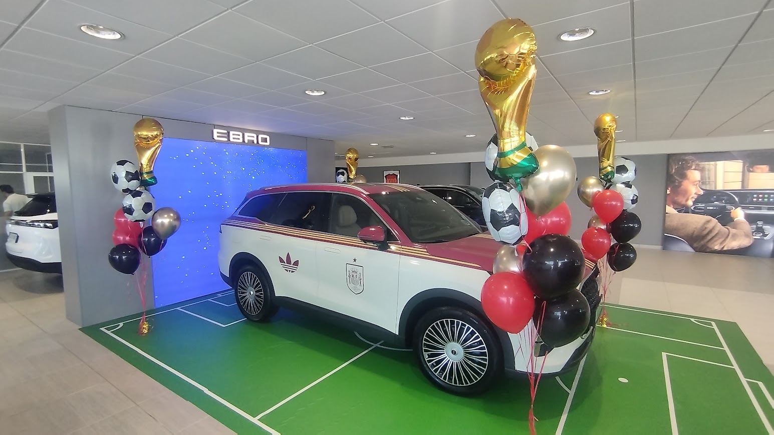 Globos helio evento Ebro mundial 2026